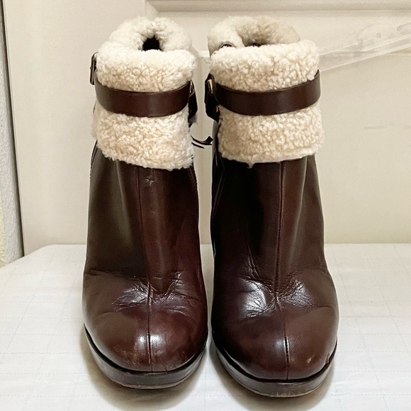 Authentic Miu Miu shearling lined leather ankle boots - Picture 3 of 14
